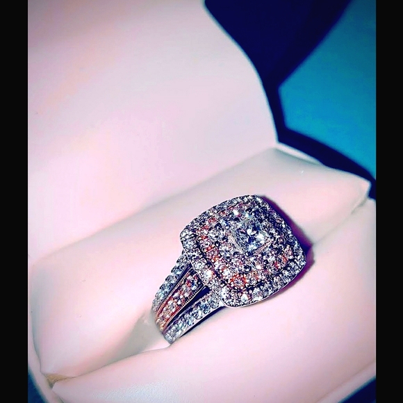 SHOW STOPPER ~ 14K White Gold ~ Yeĺow Gold Detail - Picture 4 of 6